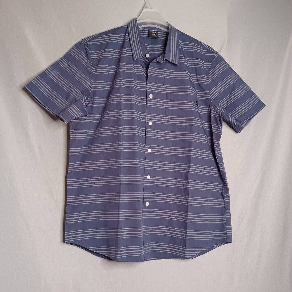 Oakley Shirt Mens XLarge Blue Striped Button-Up Short Sleeve Casual Wear